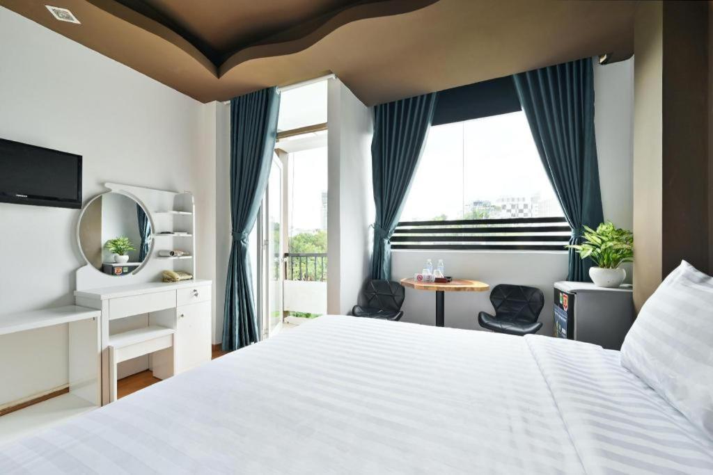 The Noble Swan Wood Park Hotel Ho Či Minovo Město Exteriér fotografie